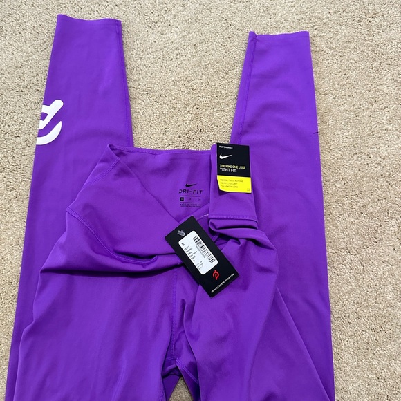 Nike Peloton Tights Size Small - $55 - New w/Tags - Picture 4 of 5
